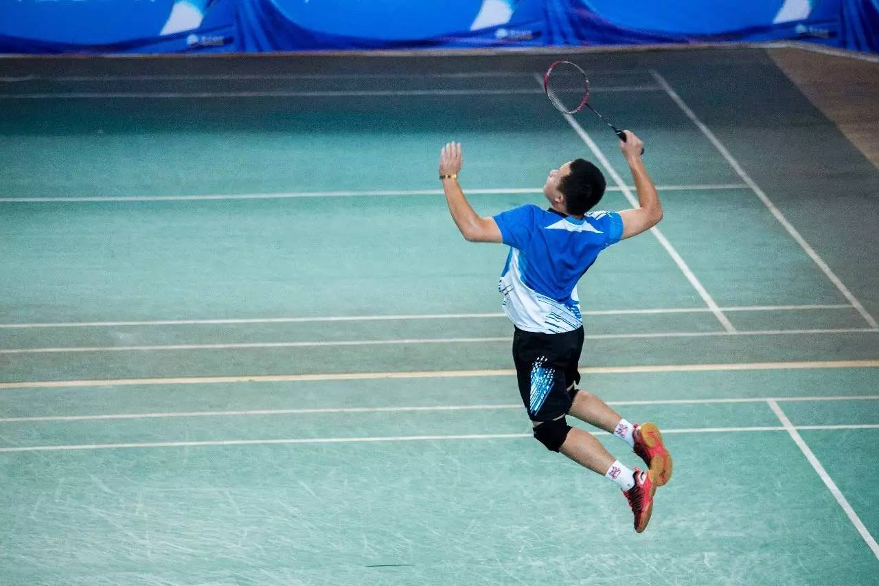 通过自己的 通过自己的